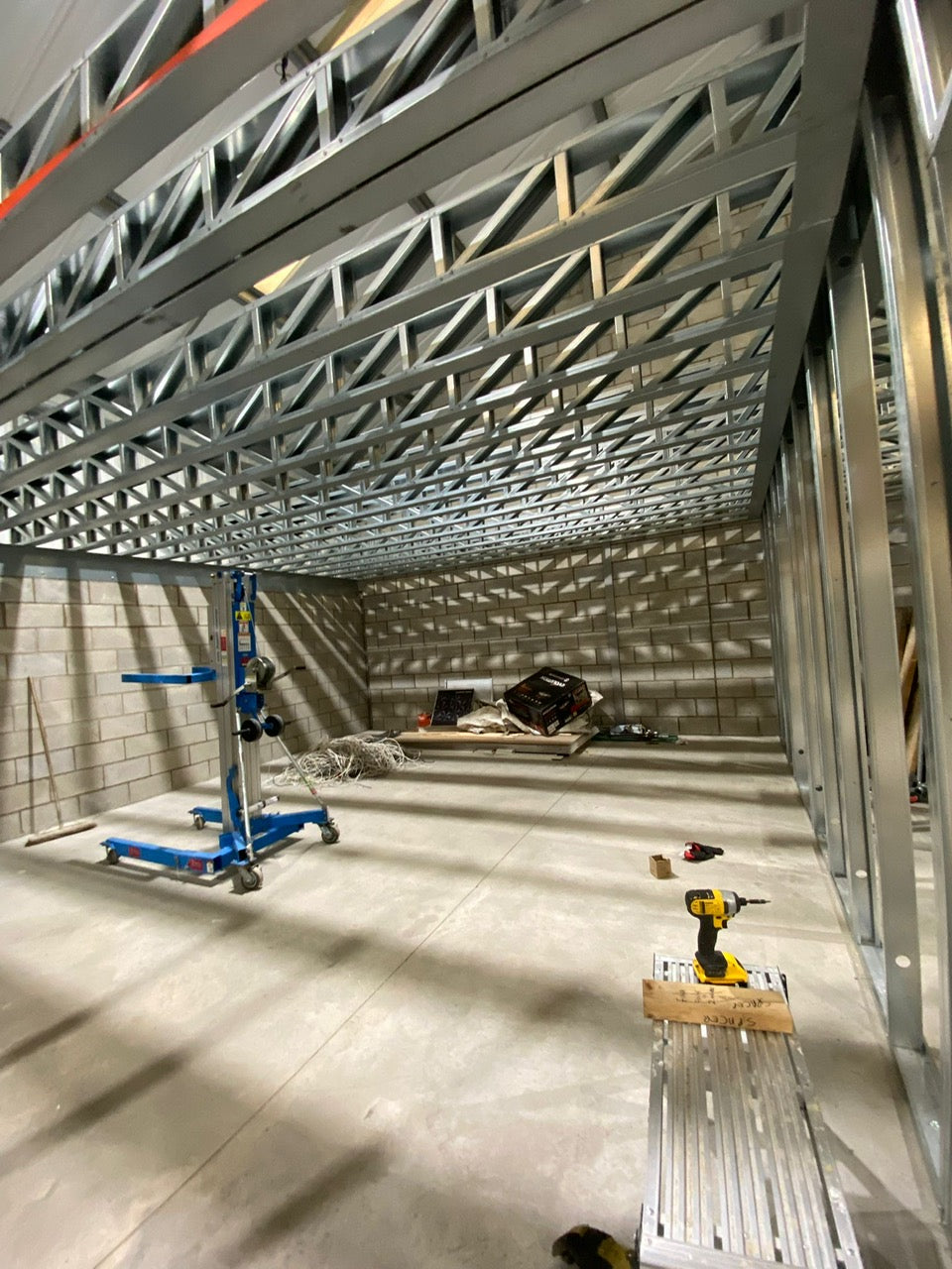 Pozi-joist beam, 92mm wide x 300mm deep